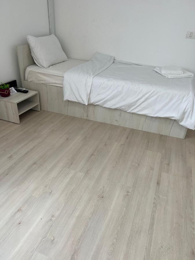 Bymandu Apartment คอร์บู ภายนอก รูปภาพ