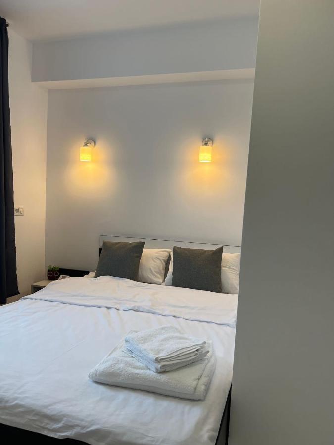 Bymandu Apartment คอร์บู ภายนอก รูปภาพ